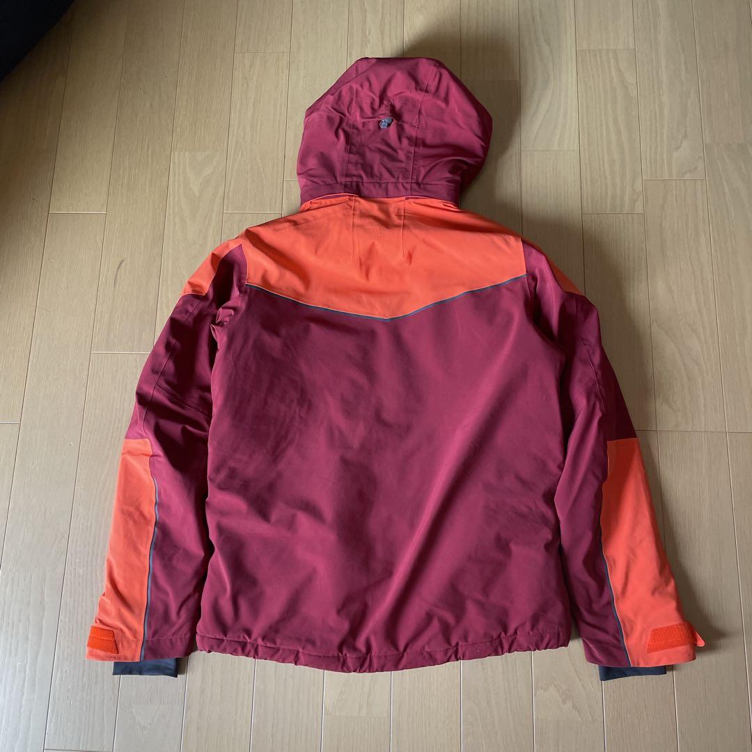 サロモン　SALOMON スキーウェア中古サイズM（Lサイズ相当）