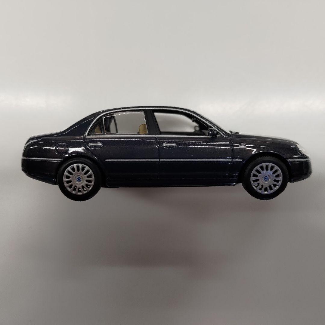 希少 缶ケース Lancia Thesis ミニカー