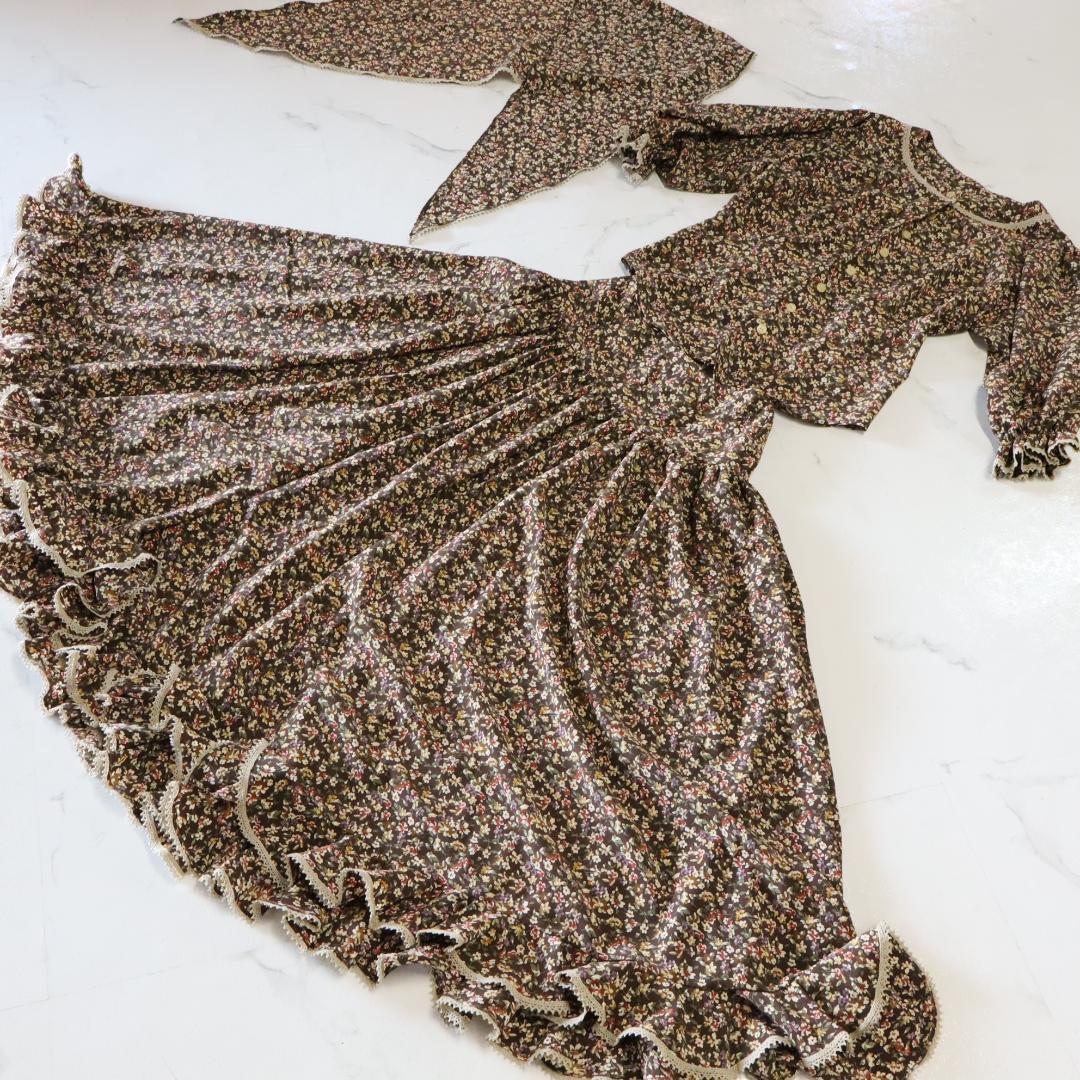 【美品フラメンコ衣装】オリーブグリーン ブラウス ファルダ ペチコート シージョ