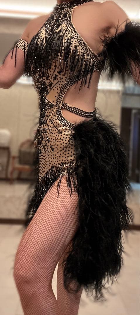 セール品‼️社交ダンス　サンバ　オーストリッチフェザー　ゴールド✖️ブラック　M