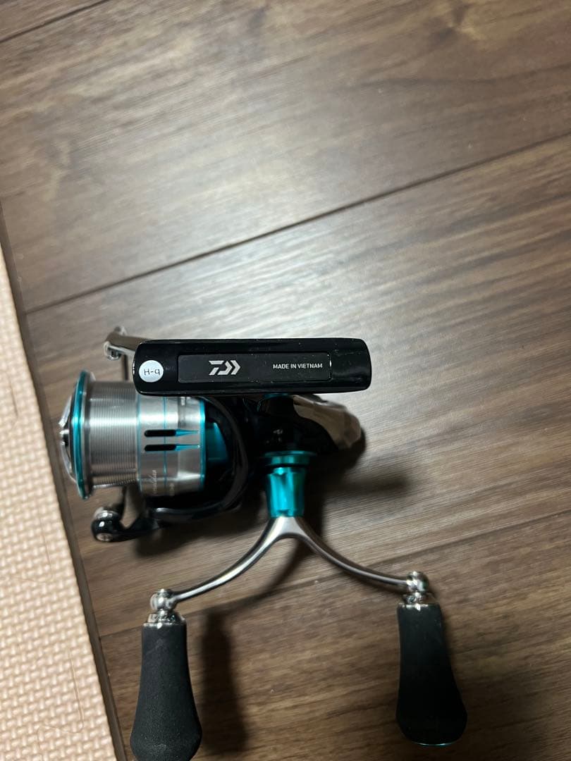 19エメラルダス LT3000S-CH-DH スピニングリール