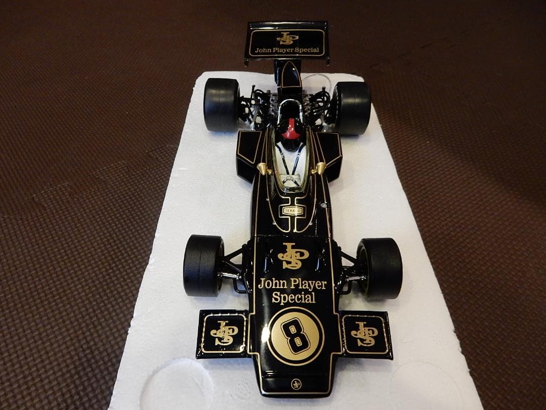 1/18 ロータス 72D　#8 E.Fittipaldi JPSロゴ