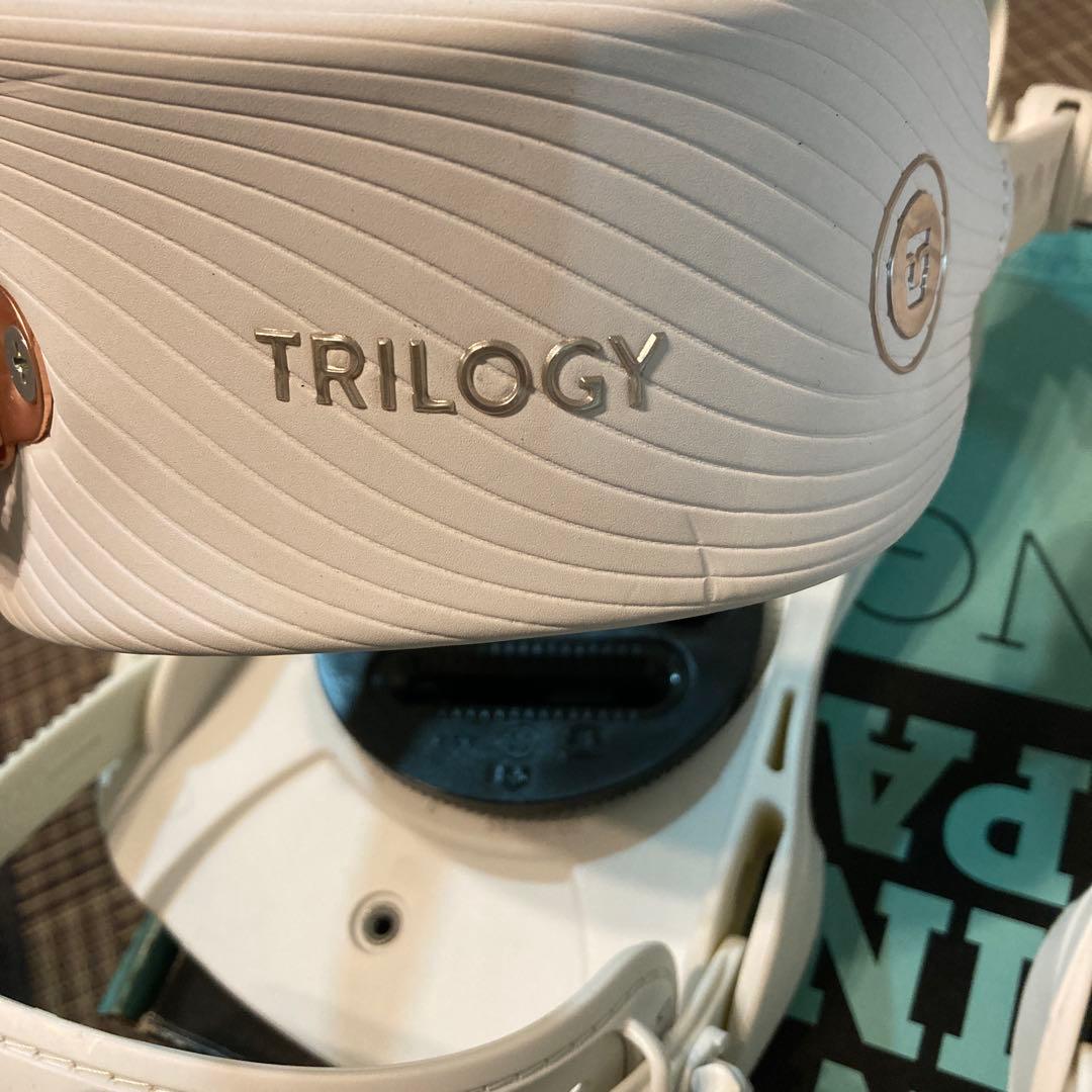 け*ぴ様 TRILOGY ビンディング 2018/2019 ホワイト M