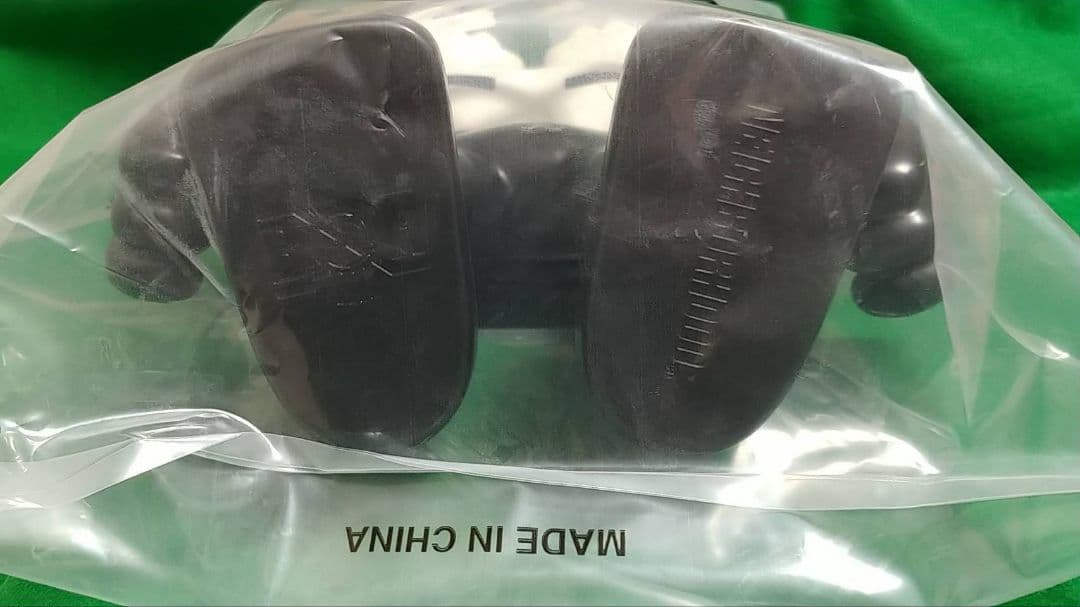 バウンティーハンター × ネイバーフッド　スカルズくん　フィギュア