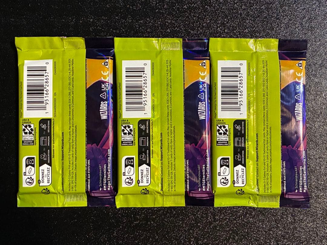 マジックザギャザリング　久遠の終端　コレクターブースター　英語版　3パック