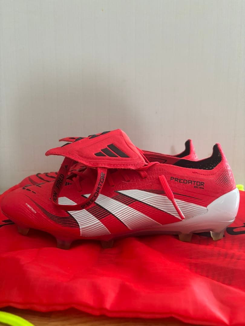 adidas Predator レッド シューズ