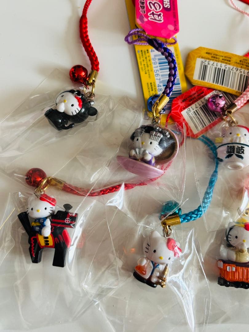 サンリオ　ハローキティ　地域限定　根付　8個セット