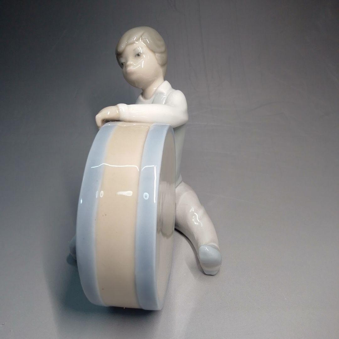 リヤドロ　人形