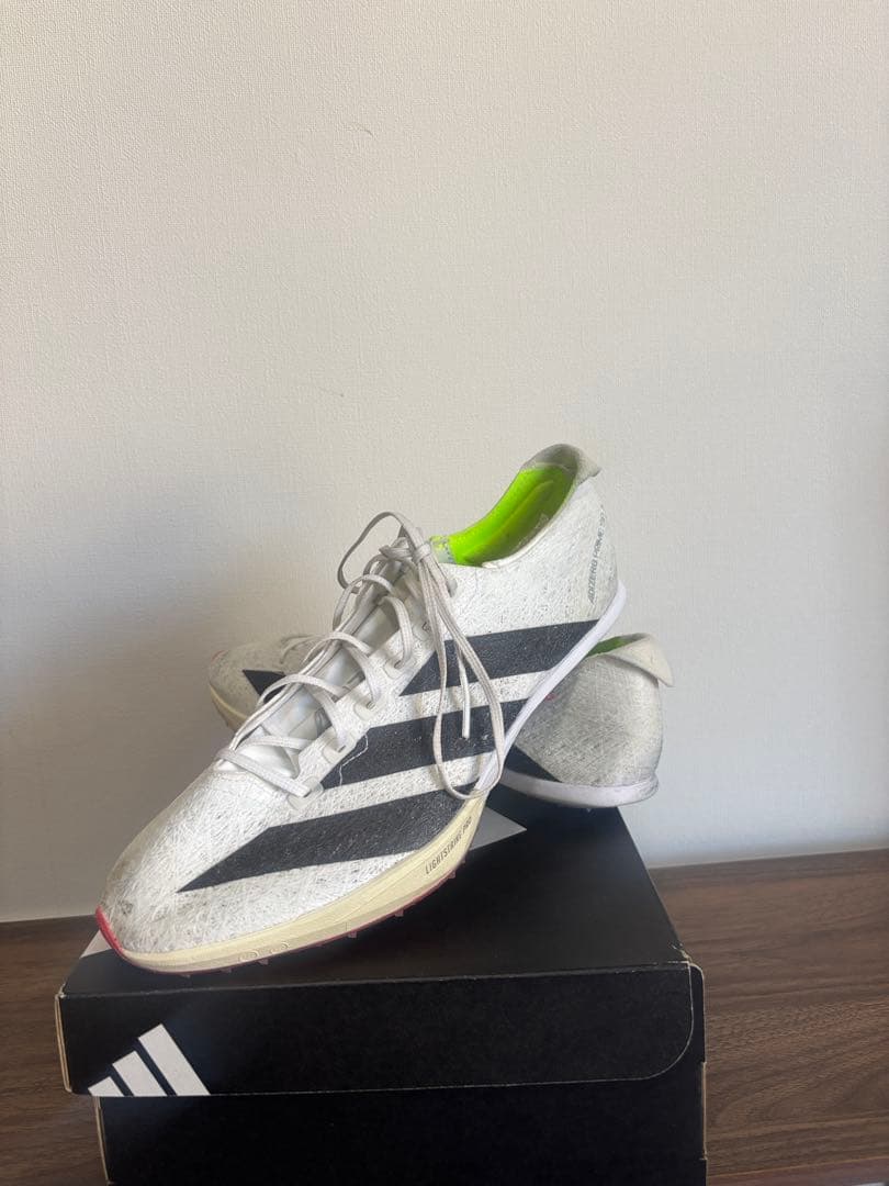 アディゼロ プライム SP3STRUNG ホワイト/ブラック