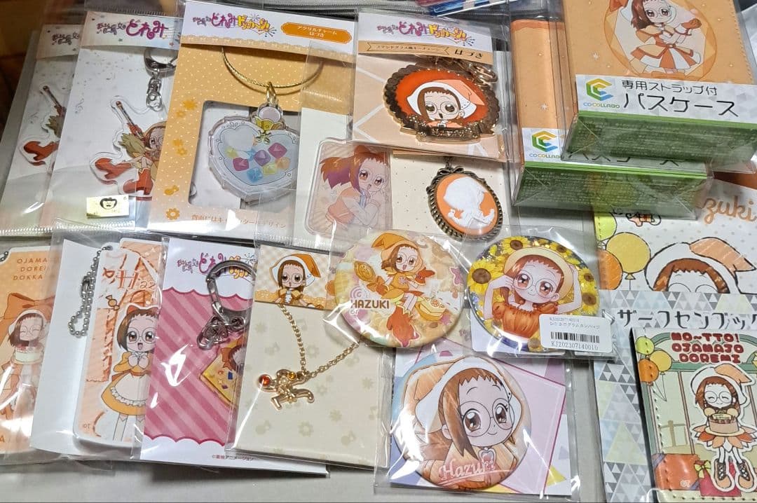 おジャ魔女どれみ　はづき　パスケース　缶バッジ　キーホルダー　ネックレス　アクリ