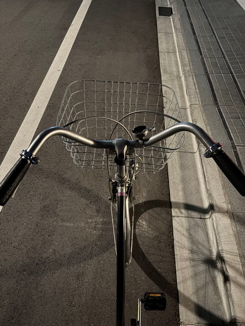 【値下げ】シティサイクル ブラック 26インチ 前カゴ付き　東京