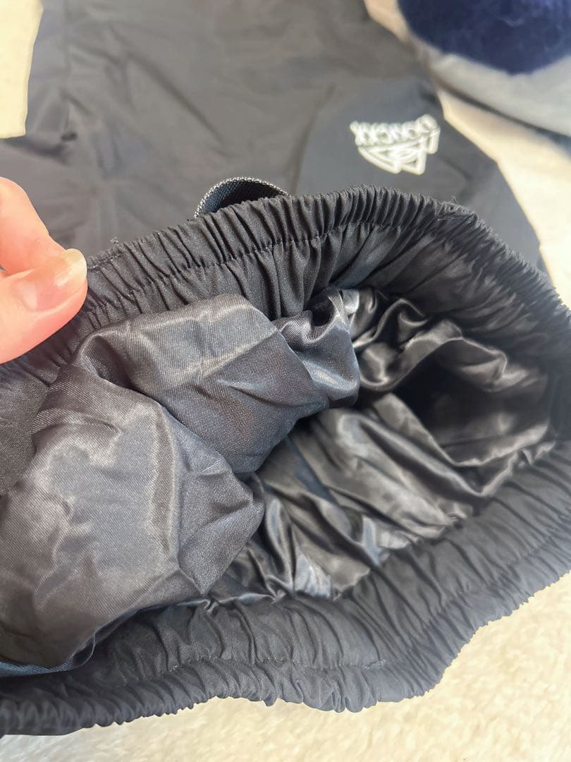 IXXICXX ブラックウィンドブレーカー