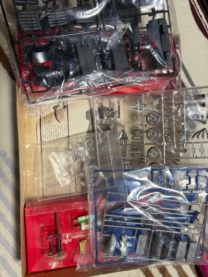 旧バンダイ 1/18 コルベットスティングレイ プラモデル