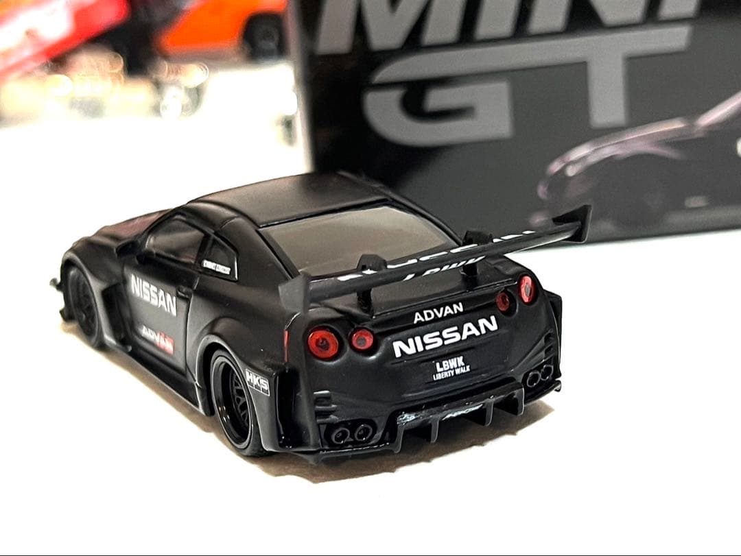 Mini GT 日産35GT-RR Matte Black LBWK R35
