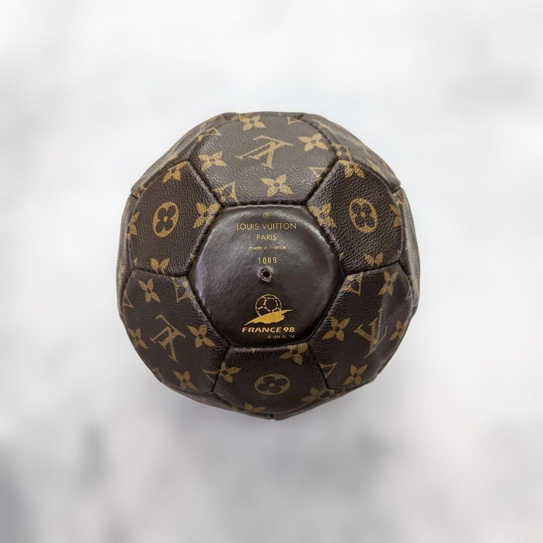 ルイヴィトン M99054 モノグラム サッカーボール フランス