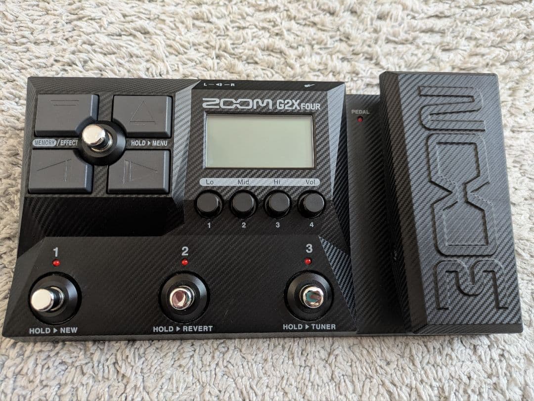 ZOOM G2X FOUR ギターエフェクター
