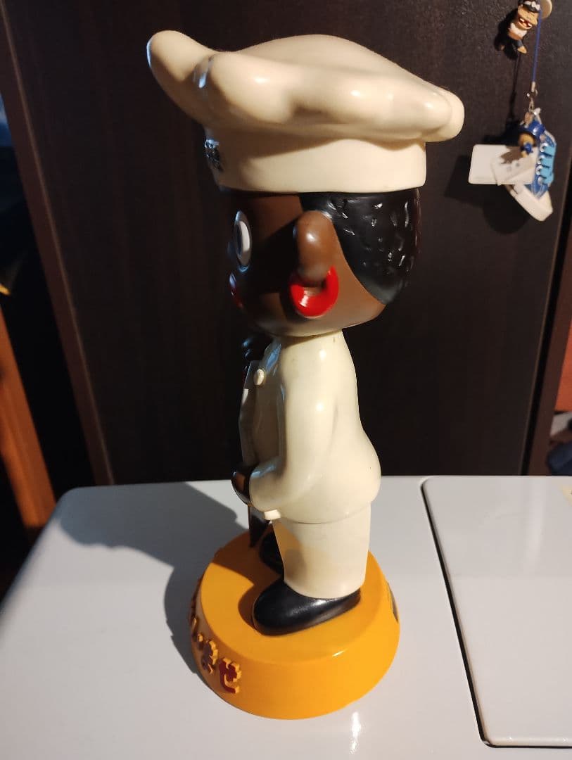 トイズ　クラブ　オリエンタル　カレー　坊や　　首振り人形