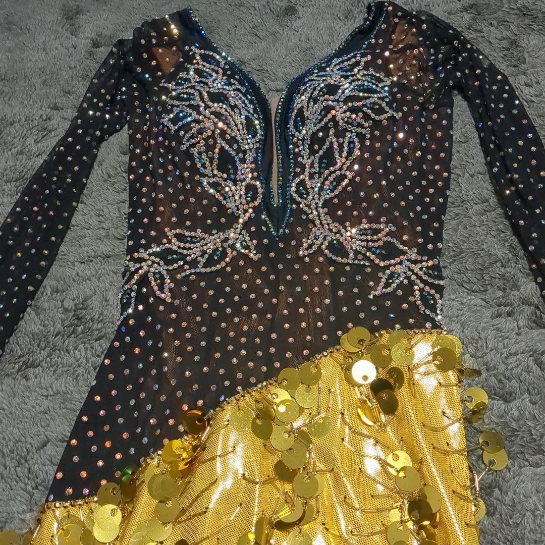 社交ダンスドレス 黒と金 ビーズ装飾