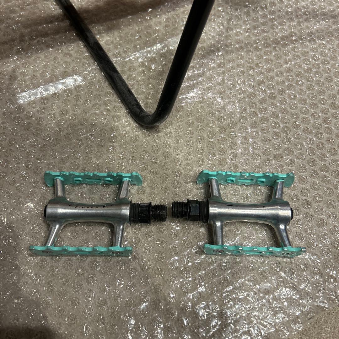 Bianchiロードバイク VIA NIRONE 7SORAモデル