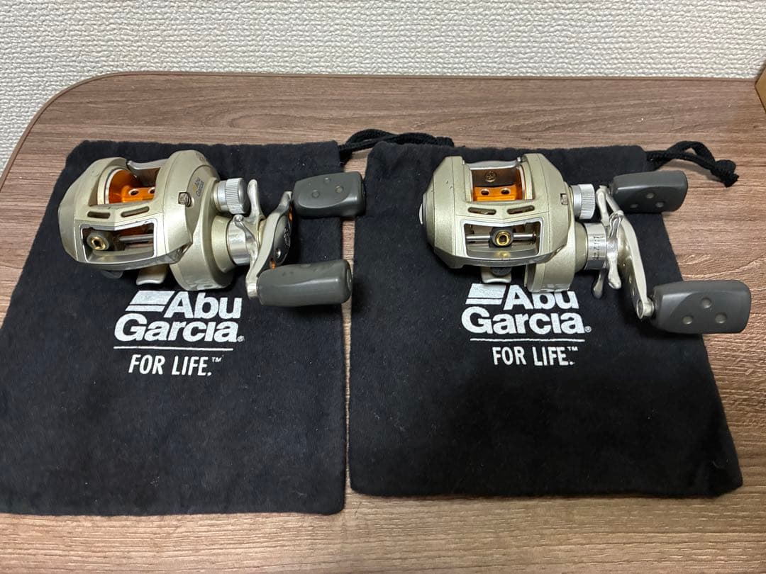Abu Garcia REVO STX リール 2個セット 専用ポーチ付き