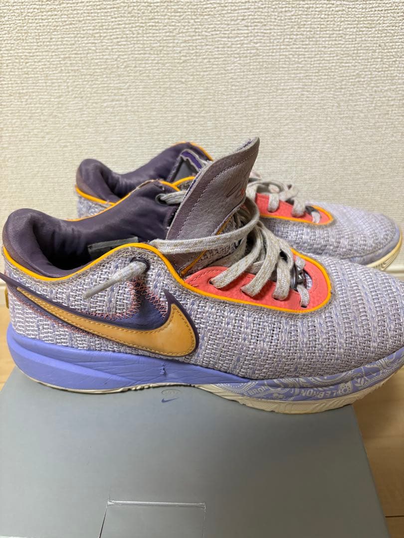 [値下げ]Nike バスケットボールシューズ レブロン20 パープル