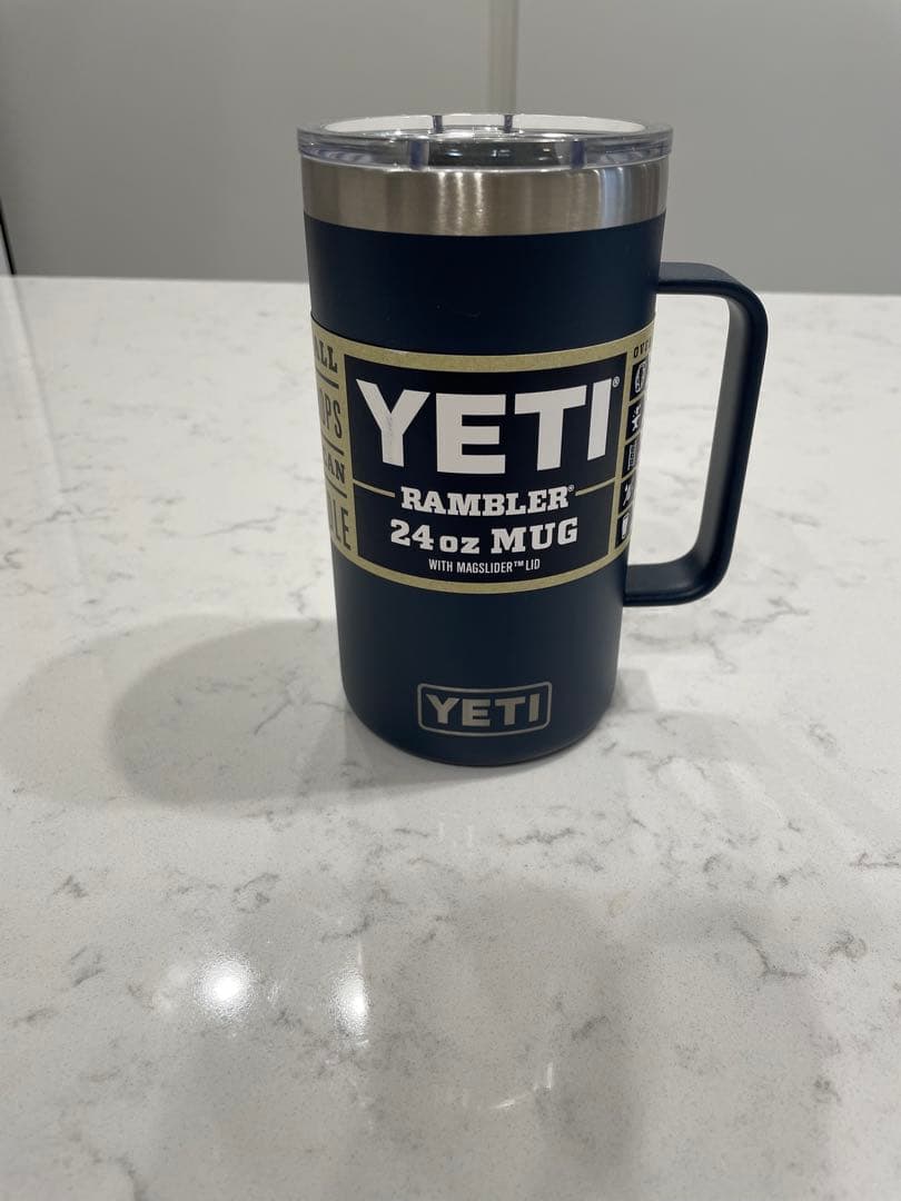 YETI Rambler 24 oz Mug ネイビー
