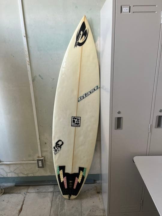 サーフボード　ショート　5.10 feet