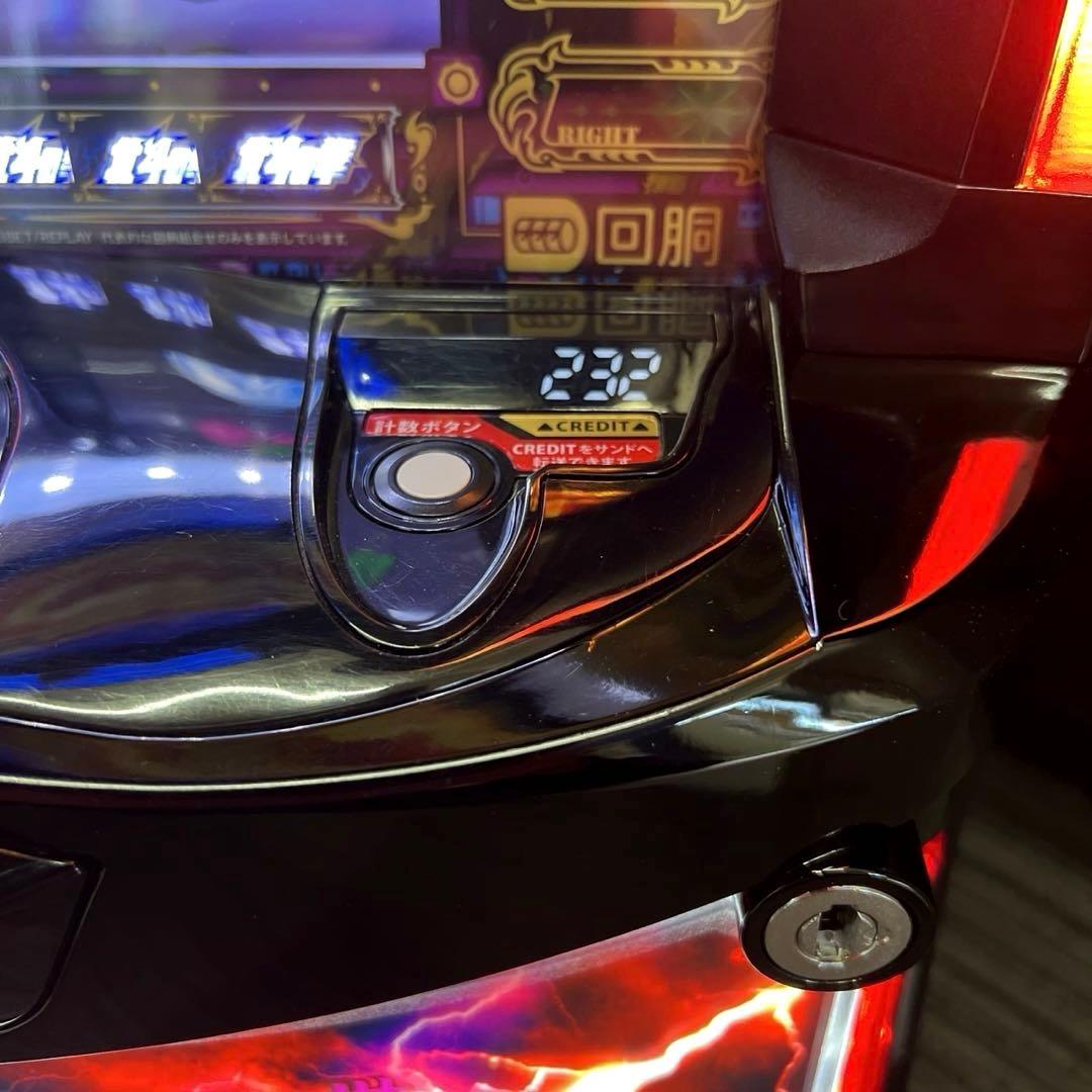 スマスロ「北斗の拳 」拳王パネル　送料無料　パチスロ実機