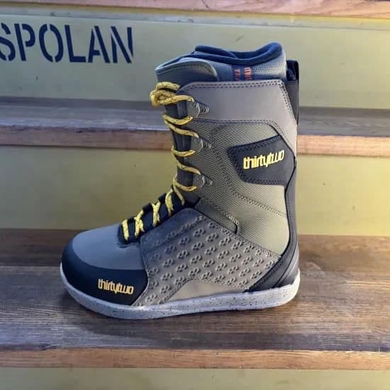 THIRTYTWO 2026 【LASHED BRADSHAW】27.0cm