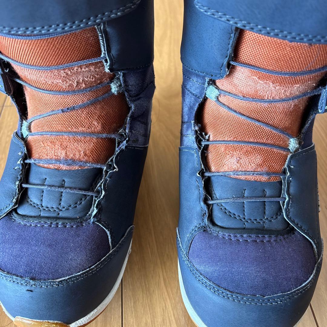 DEELUXE Empire Laraスノーボードブーツ 女性用　ディーラックス