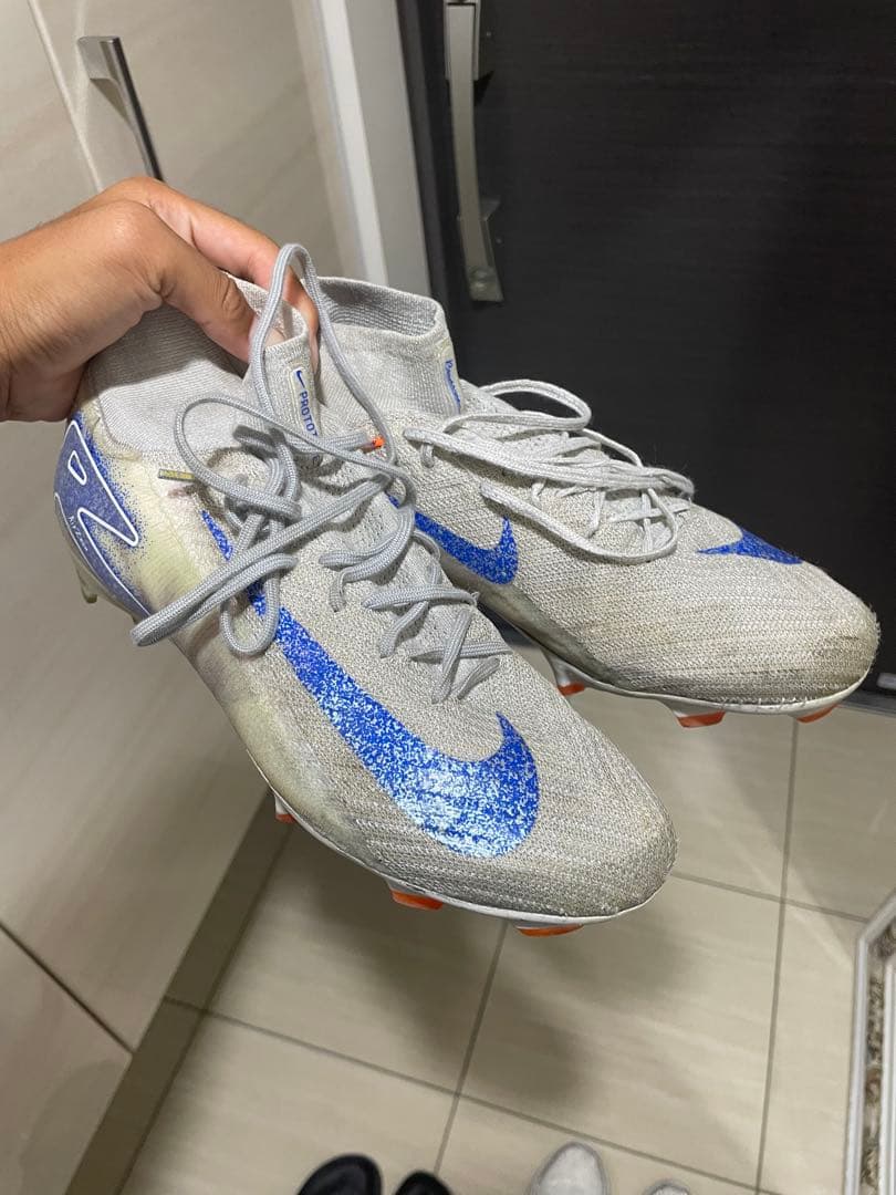 Nike マーキュリアルウェイパー16