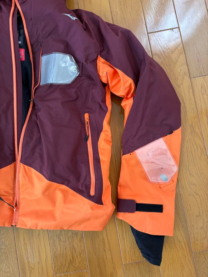 クリーニング済 ミズノ スキーウェア 上下 M mizunoカタログ外品