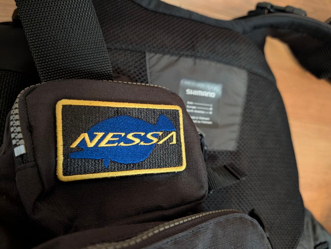 シマノサーフトリッパーベスト　VF-275W Lサイズ