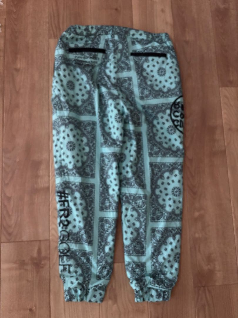 エフアールツーゴルフ　沖縄限定ペーズリーパディッドパンツ　XL