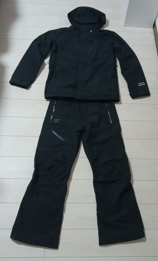 z様　VOLCOM GORE-TEX 上下セット サイズM
