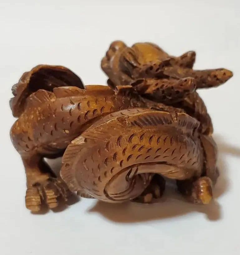 龍　竜　一刀彫　ドラゴン　木彫り　置物　骨董　ヴィンテージ　アンティーク