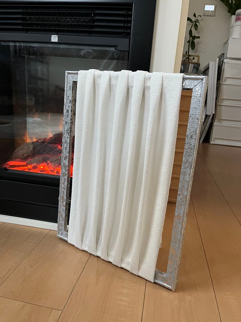 ホワイトプリーツデザインフレーム