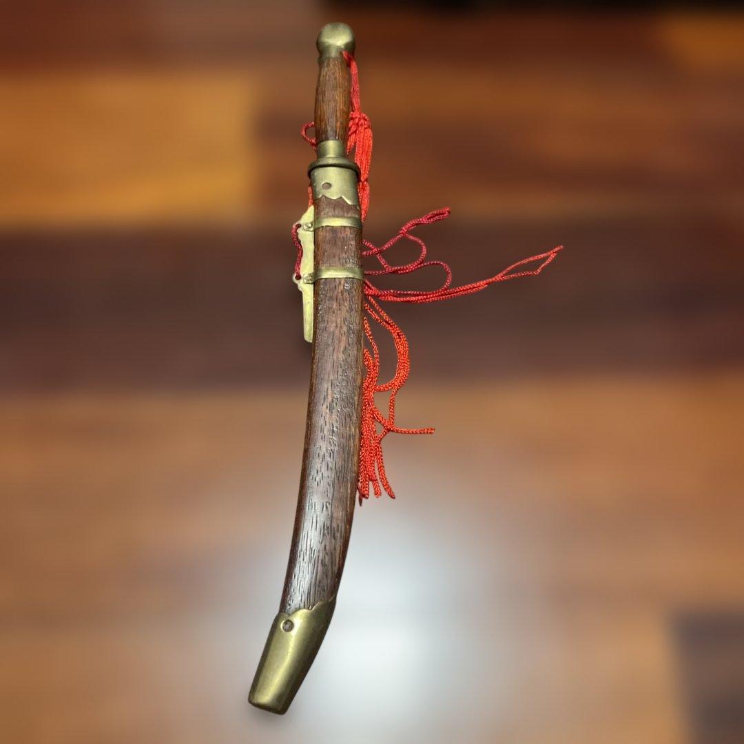 刀型のペーパーナイフ