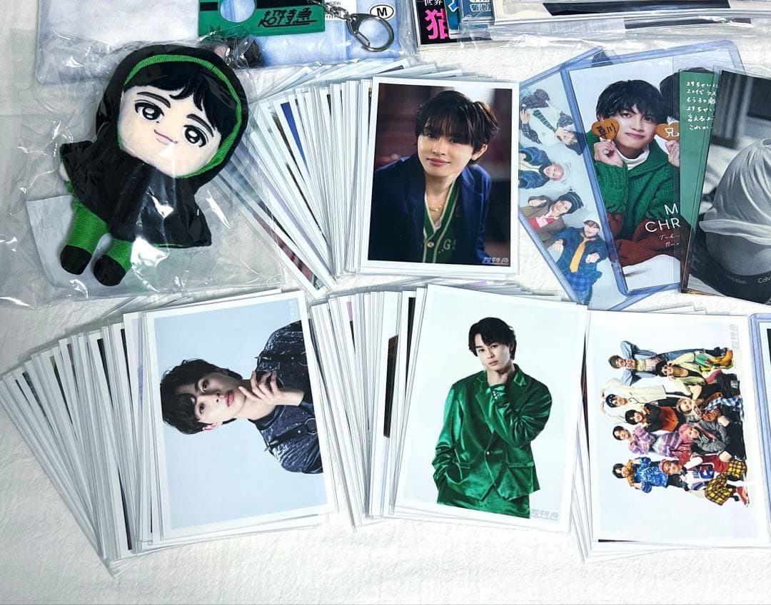 超特急　タクヤ(草川拓弥)生写真 100枚以上、サイン7枚　グッズセット