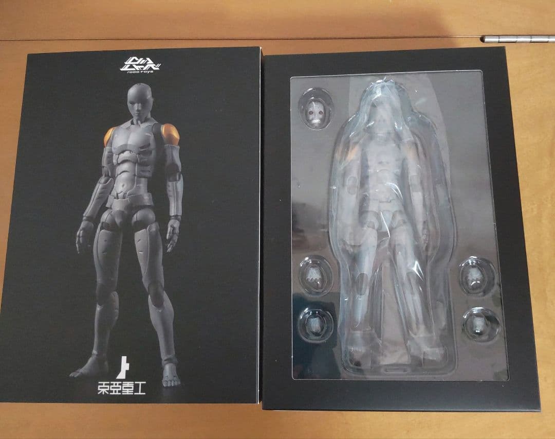 東亜重工 1/12 合成人間 識臣対応試験参型 フィギュア