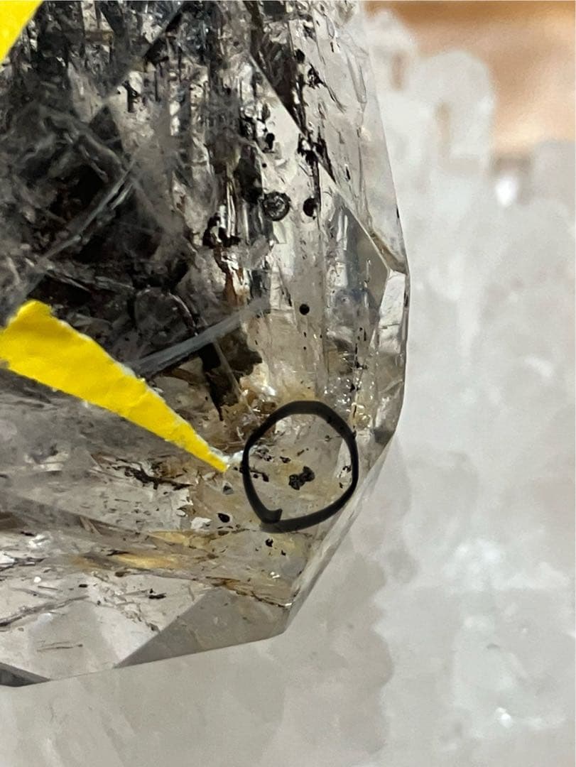 希少貴重　流砂　水入りエレスチャルクォーツオブジェ　37.8mm×22mm