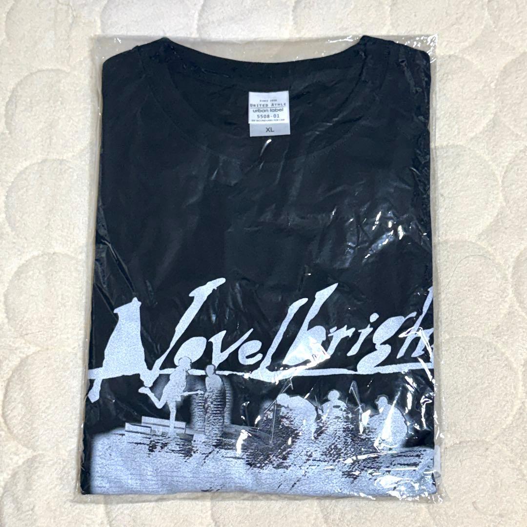 Novelbright Tシャツ