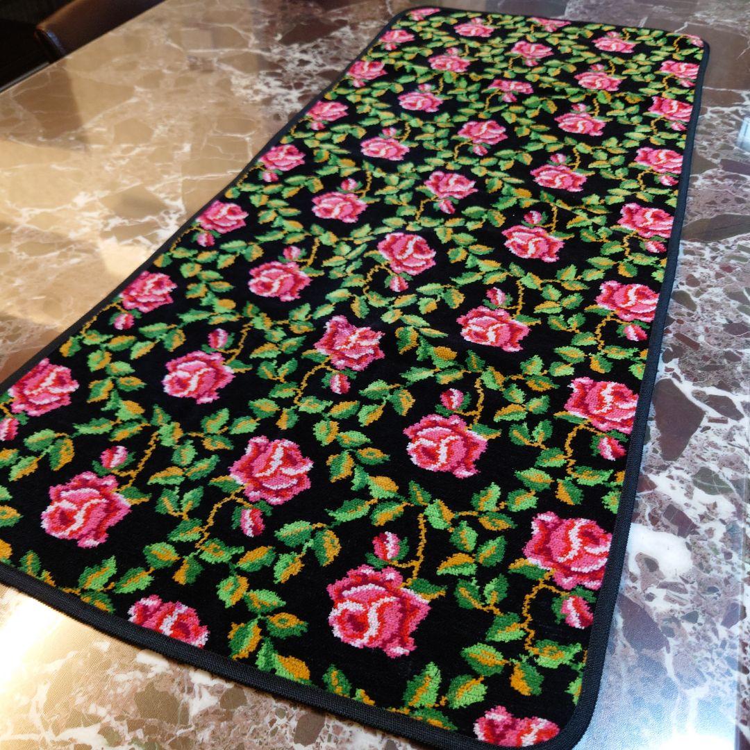 特注サイズ／Hotman／ホットマン　バラ柄バスタオル／黒地／ピンクの花