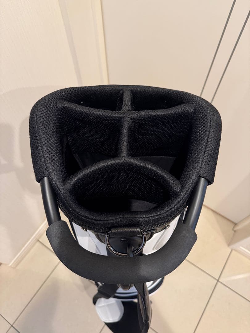 【美品】PUMA ゴルフバッグ・キャディバッグ 白/黒