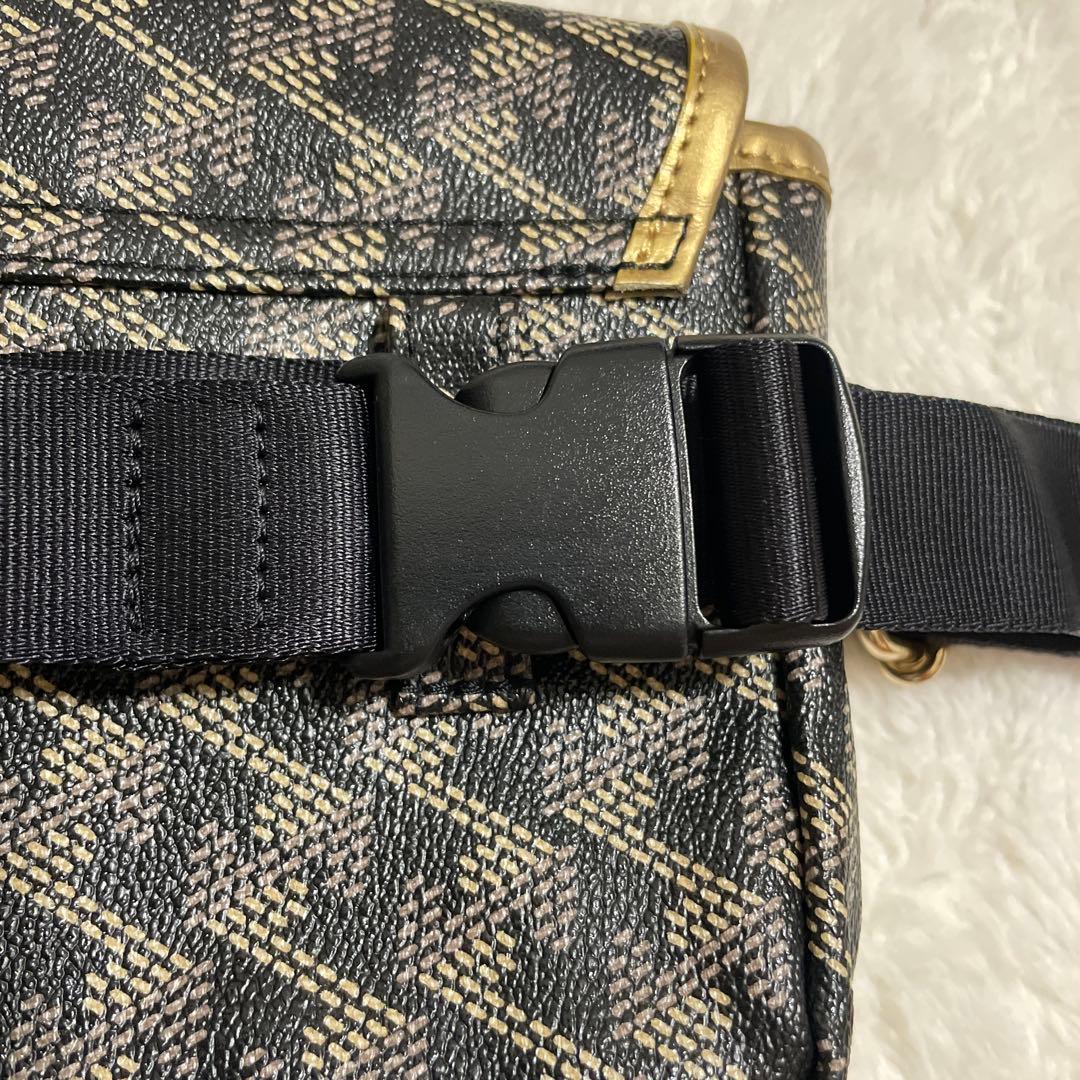 レザレクション　ウエストポーチ