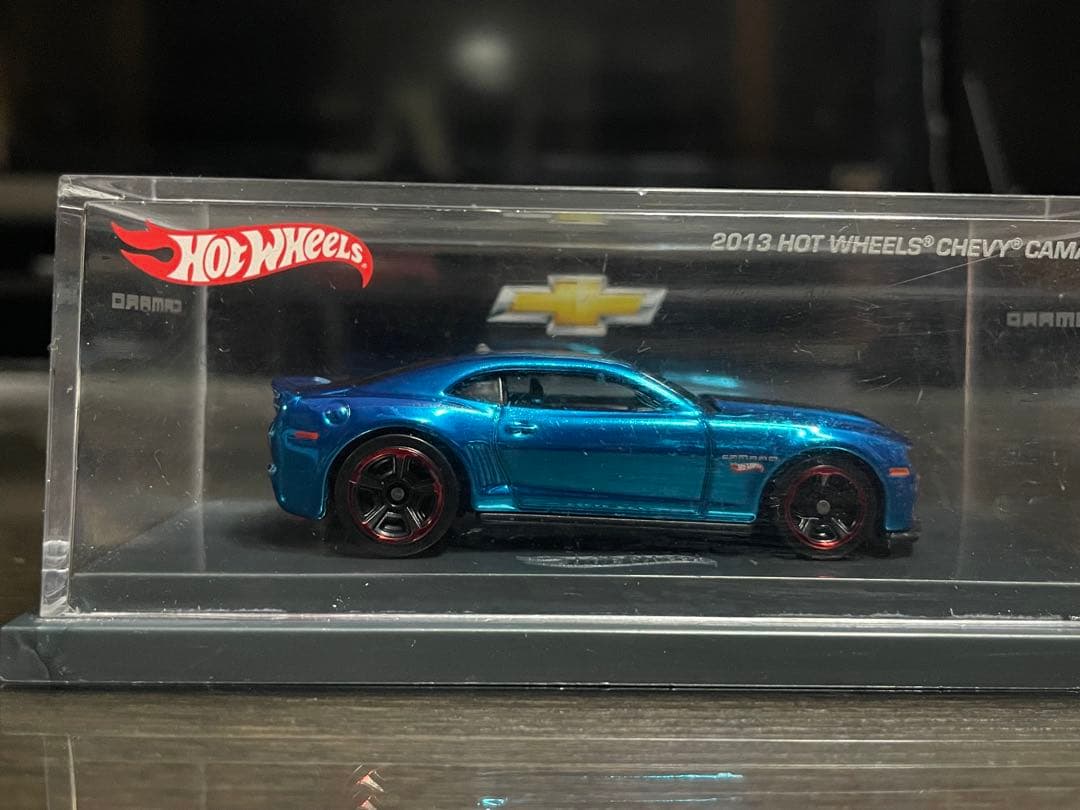 2013 Hot Wheels Chevy Camaro ミニカー