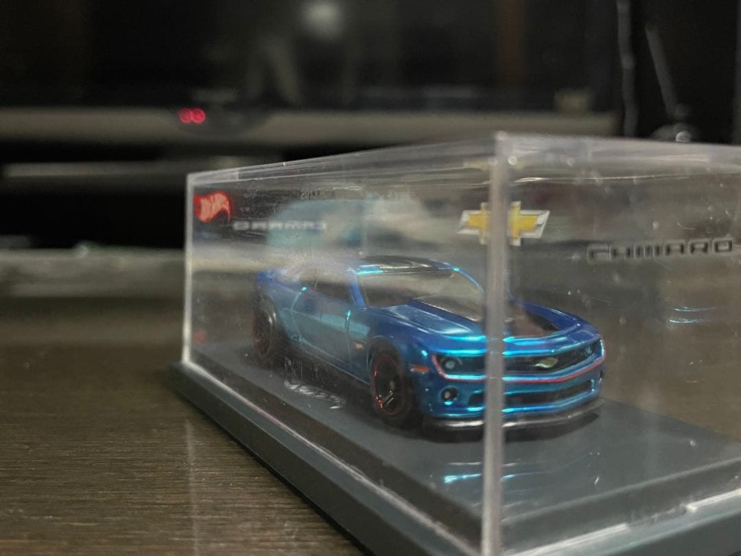 2013 Hot Wheels Chevy Camaro ミニカー