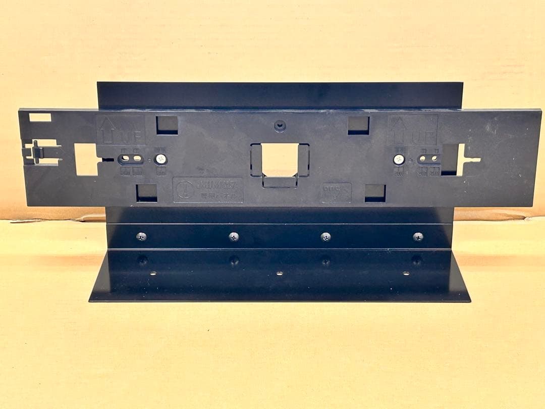 実機の上に取付けるデータカウンター用ステー・パチンコとスロットどちらでもOK