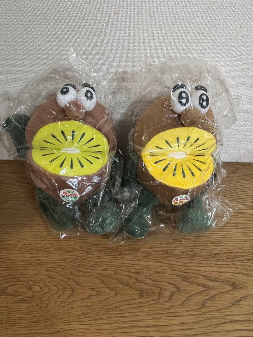 ゼスプリキウイブラザーズ　中サイズ　ぬいぐるみ