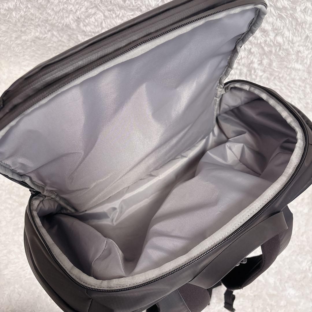 【未使用級】DESCENTE デサント スキー バックパック ブラック 大容量